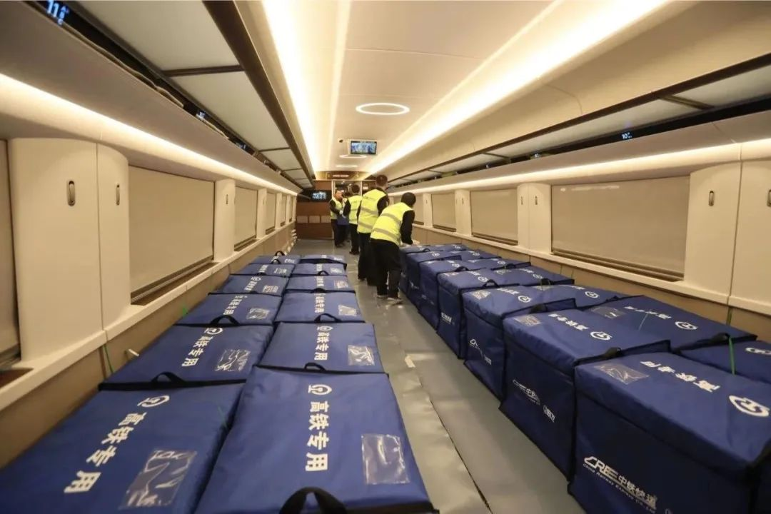 “空中队”vs“地面队”！这场快运物流战即将打响